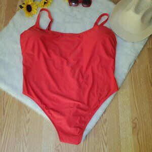 NWOT WILD FABLE CLASSIC BATHING SUIT